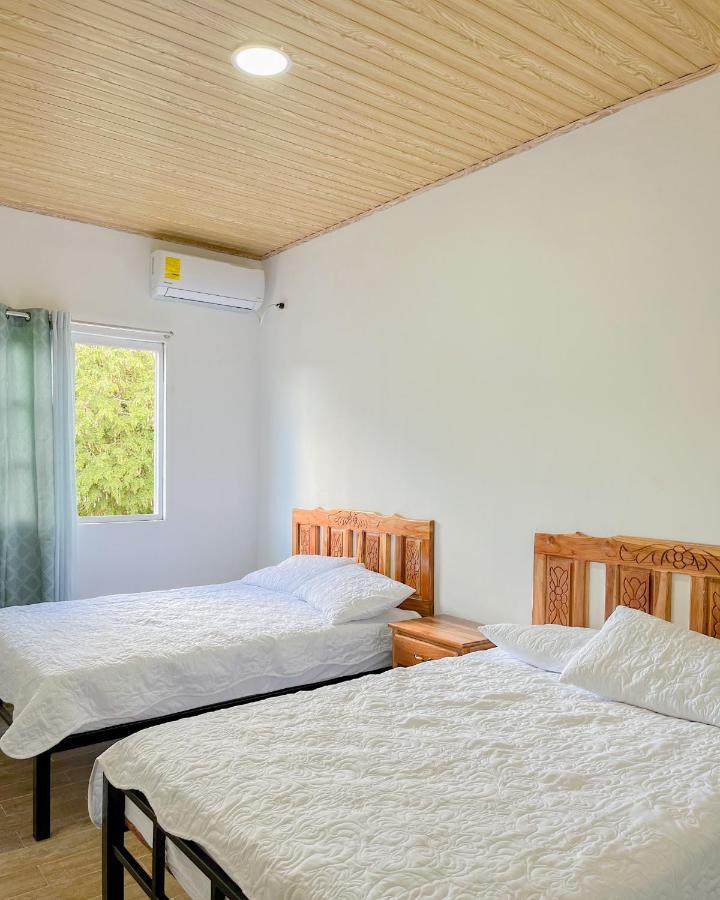 Hospedaje Las Uvas Exterior photo